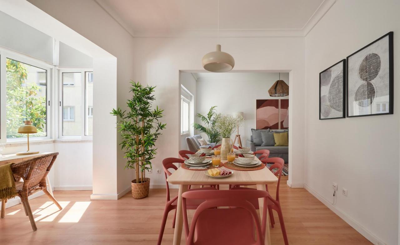Sunset Balcony Apartment, By Timecooler Lisbon Bagian luar foto