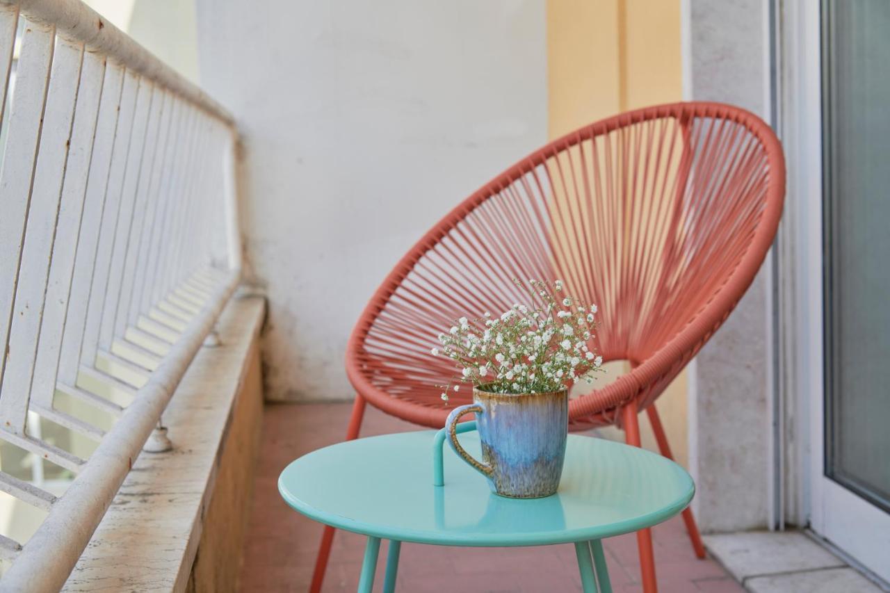 Sunset Balcony Apartment, By Timecooler Lisbon Bagian luar foto